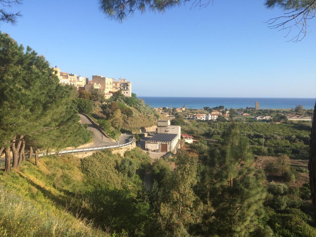 Апартаменты Casa Vacanza Paradise Vicino Cefalu Con Servizio Di Piscina A 3 Chilometri Кампофеличе-ди-Роччелла Экстерьер фото